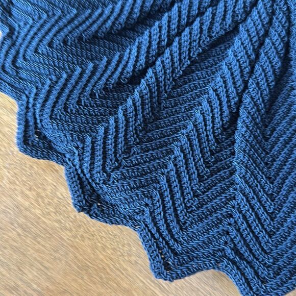 Large vintage crocheted clutch - Picture 4 of 7